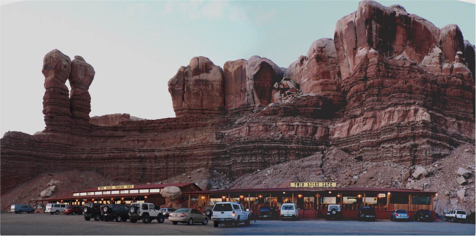 Twin-Rocks2